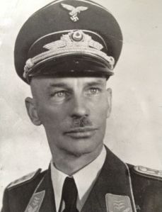 Gustav uniform retouch